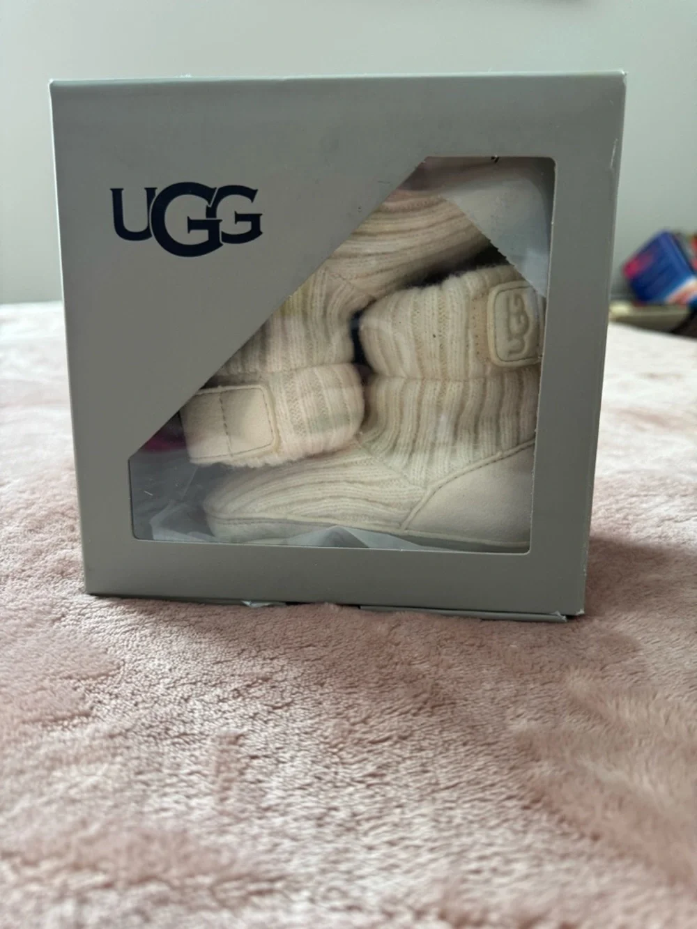 NIB Ugg Baby Unisex Skylar Sweater Knit Booties, Cream, Size 6-12 Months
